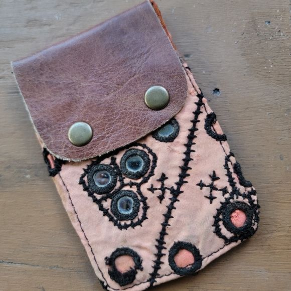 🌏🚀 Free People Boho Embroidered Repurposed vtg banjara hippie Wallet card case - Picture 9 of 16